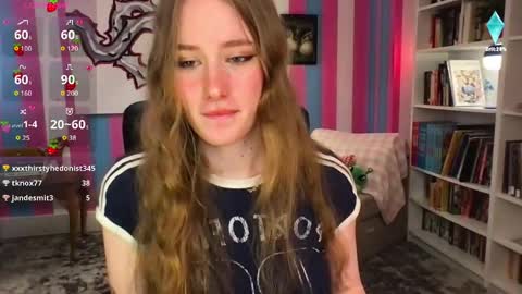 Snapshot of eviecam chatting on 04/14/26, 07:31 Evie3 online show from 04/14/26, 07:31