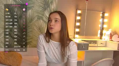 Evie online show from 02/17/25, 06:59