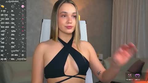 Evie online show from 10/02/25, 09:55
