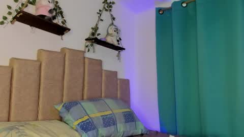 Ivi Alejandra  online show from 05/21/26, 03:08