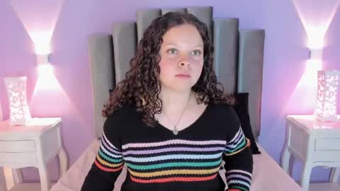 Snapshot of evierouse_ chatting on 05/15/26, 07:54 evierouse_ online show from 05/15/26, 07:54