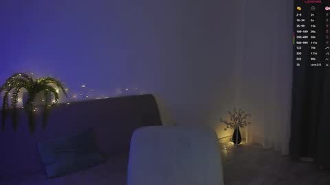 Snapshot of eviesapphire chatting on 11/26/25, 10:11 Sofia online show from 11/26/25, 10:11