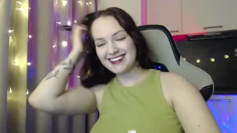 Snapshot of eviik chatting on 01/14/25, 08:48 Lessie online show from 01/14/25, 08:48