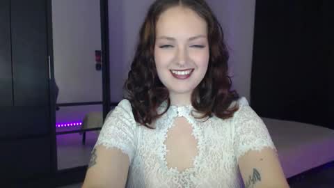 Snapshot of eviik chatting on 10/12/25, 07:57 Lessie online show from 10/12/25, 07:57