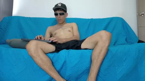 evil_boss1 online show from 06/17/26, 04:41
