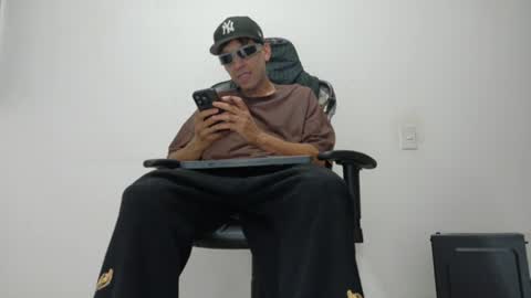 evil_boss1 online show from 07/03/26, 05:03