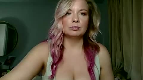 evilkitty_23 online show from 07/04/26, 08:15