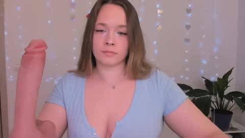 evilla_brill online show from 04/15/26, 08:21