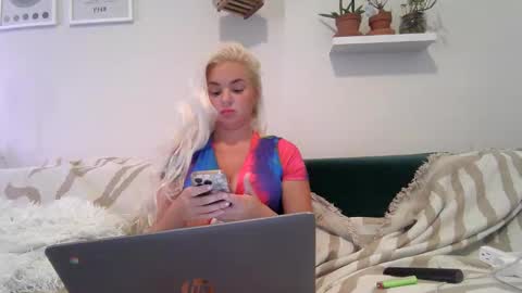 Badblondebunny online show from 05/04/26, 12:28