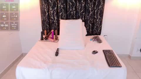 evvaa_moon online show from 06/03/26, 02:33