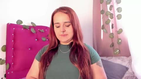 Snapshot of evy_orange1 chatting on 12/03/24, 04:50 EVY online show from 12/03/24, 04:50