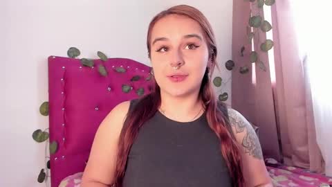 Snapshot of evy_orange1 chatting on 12/04/24, 04:38 EVY online show from 12/04/24, 04:38