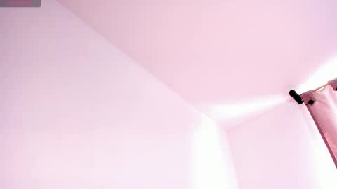 Snapshot of evy_orange1 chatting on 01/11/25, 02:58 EVY online show from 01/11/25, 02:58