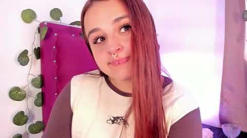 Snapshot of evy_orange1 chatting on 01/20/25, 03:28 EVY online show from 01/20/25, 03:28