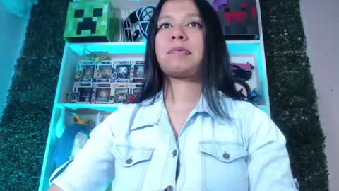 Im Evy online show from 07/26/26, 02:35