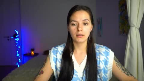 ewelynscott online show from 12/01/25, 03:50