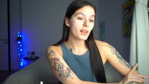 ewelynscott online show from 12/02/25, 11:34