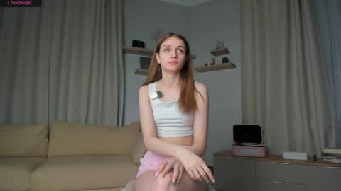 Snapshot of excellent_vibe chatting on 04/08/26, 07:14 Ann online show from 04/08/26, 07:14