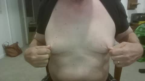 Snapshot of excitacbleguy9 chatting on 04/21/26, 01:17 was excitablyguy hacked online show from 04/21/26, 01:17
