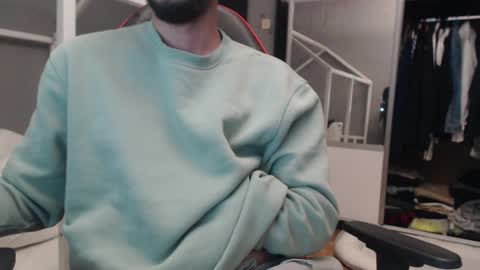 excited222 online show from 10/28/25, 08:18