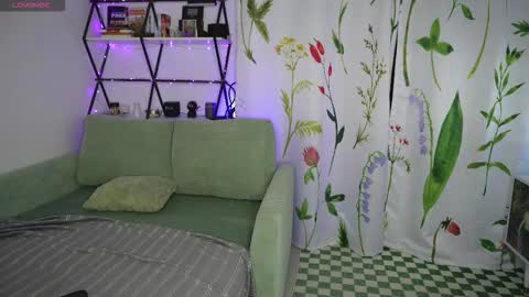 Snapshot of exe_cutie chatting on 09/08/25, 10:31 Mary online show from 09/08/25, 10:31