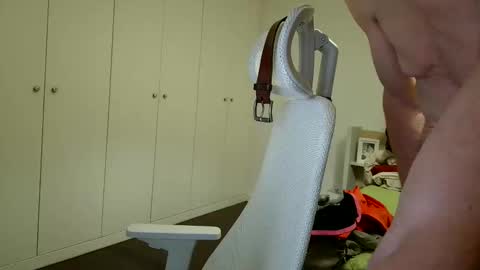 exhibapoil online show from 06/09/26, 07:09