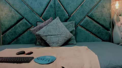 Adriana  online show from 11/20/25, 11:32