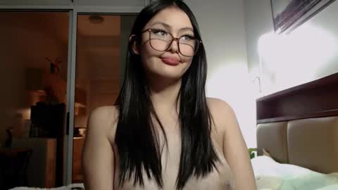 Candy  online show from 12/21/25, 02:02