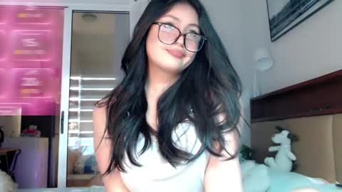 Candy  online show from 05/13/26, 09:06