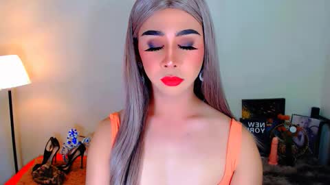 Snapshot of expensive_elise chatting on 03/04/26, 03:51 expensive_elise online show from 03/04/26, 03:51