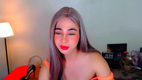 Snapshot of expensive_elise chatting on 03/11/26, 09:54 expensive_elise online show from 03/11/26, 09:54