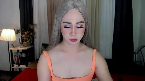 Snapshot of expensive_elise chatting on 04/02/26, 04:10 expensive_elise online show from 04/02/26, 04:10