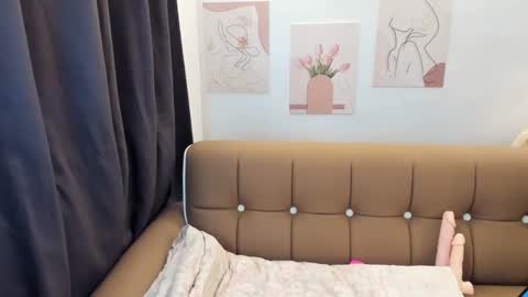 hotandsexygiendy online show from 10/22/25, 09:03