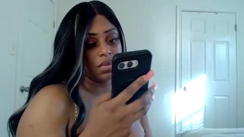 exstacybanks online show from 11/07/25, 09:15