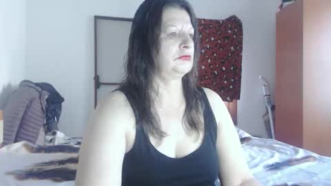 Snapshot of extasymature chatting on 04/19/26, 05:29 ExtasyMature online show from 04/19/26, 05:29