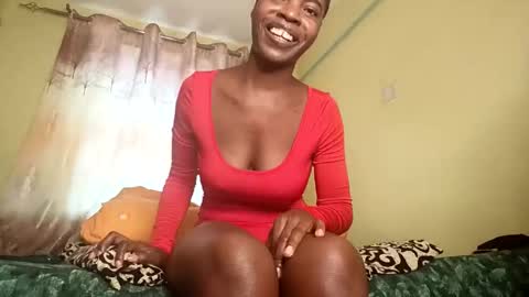 Snapshot of extra_pound chatting on 10/29/25, 07:43 Nina online show from 10/29/25, 07:43