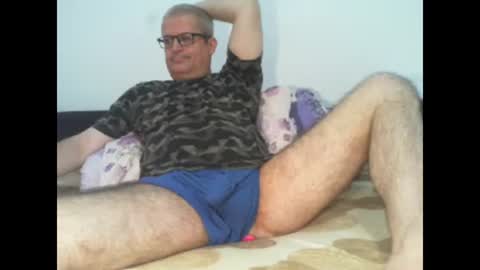 Snapshot of eyes12 chatting on 09/15/25, 01:49 GEORGE online show from 09/15/25, 01:49