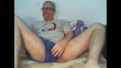 Snapshot of eyes12 chatting on 09/17/25, 02:02 GEORGE online show from 09/17/25, 02:02