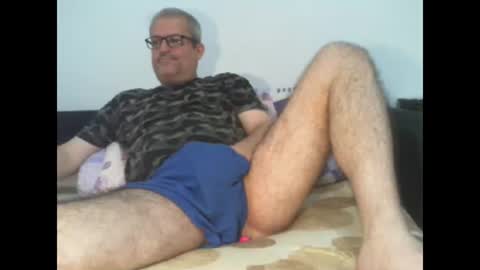 Snapshot of eyes12 chatting on 09/19/25, 03:08 GEORGE online show from 09/19/25, 03:08