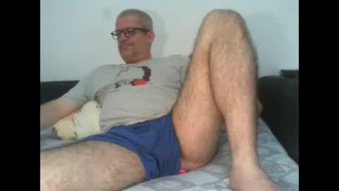 Snapshot of eyes12 chatting on 10/17/25, 06:16 GEORGE online show from 10/17/25, 06:16