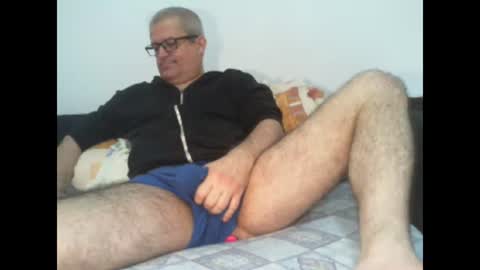 Snapshot of eyes12 chatting on 10/20/25, 05:08 GEORGE online show from 10/20/25, 05:08