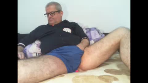 Snapshot of eyes12 chatting on 10/28/25, 03:10 GEORGE online show from 10/28/25, 03:10