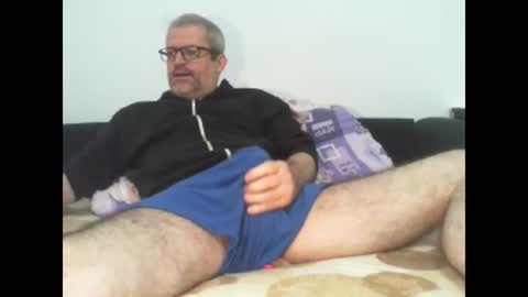 Snapshot of eyes12 chatting on 11/14/25, 02:43 GEORGE online show from 11/14/25, 02:43