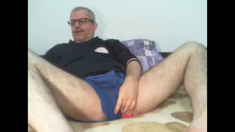 Snapshot of eyes12 chatting on 11/21/25, 01:48 GEORGE online show from 11/21/25, 01:48