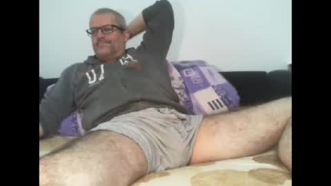 Snapshot of eyes12 chatting on 11/26/25, 01:34 GEORGE online show from 11/26/25, 01:34