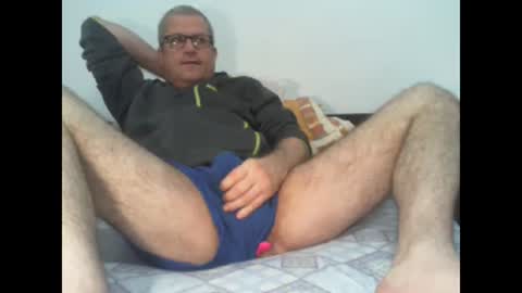 Snapshot of eyes12 chatting on 12/01/25, 12:59 GEORGE online show from 12/01/25, 12:59