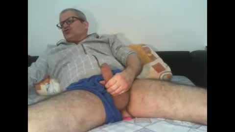 Snapshot of eyes12 chatting on 12/02/25, 01:11 GEORGE online show from 12/02/25, 01:11