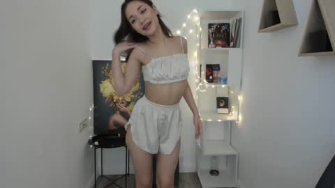 Ask me   online show from 02/07/25, 03:23