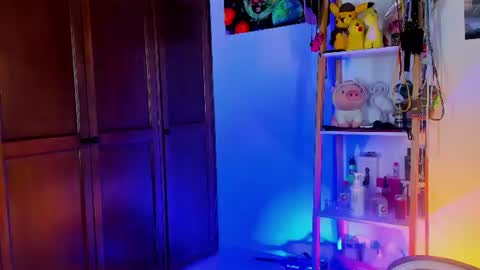 Emily online show from 06/17/26, 03:13