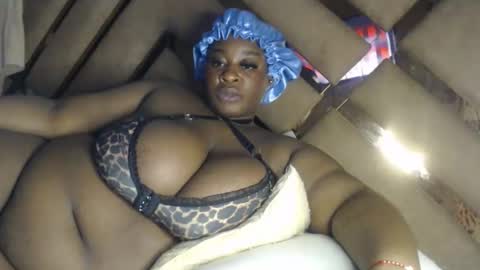 Snapshot of eyshaexotii chatting on 11/24/25, 02:44 eyshaexotii online show from 11/24/25, 02:44